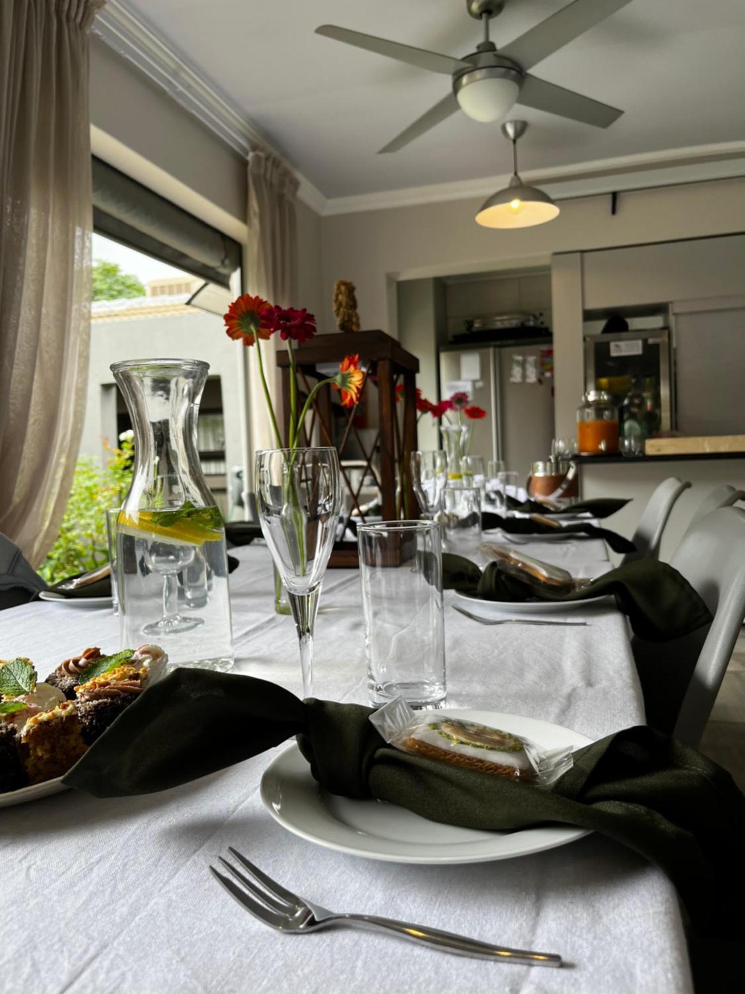 Three Olives Guesthouse เซนทูเรียน ภายนอก รูปภาพ