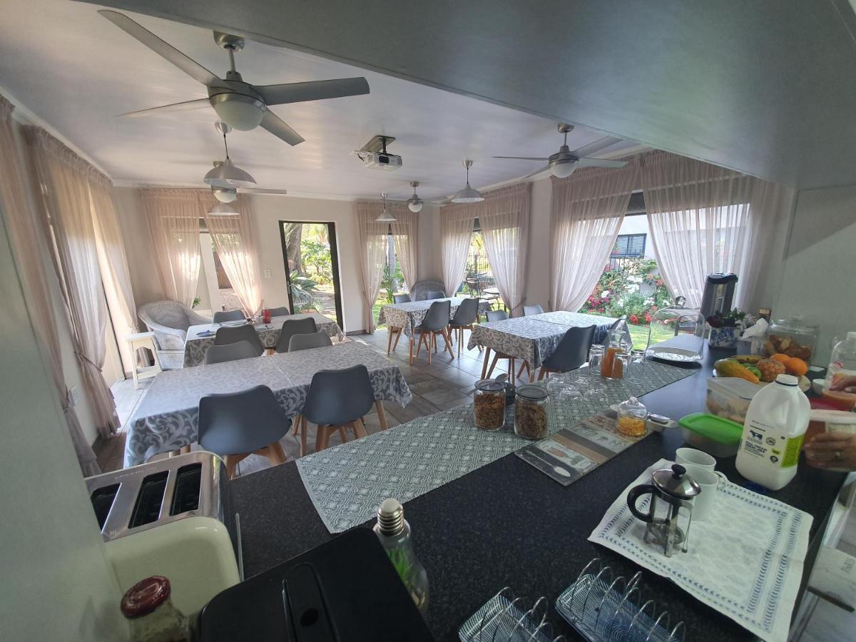 Three Olives Guesthouse เซนทูเรียน ภายนอก รูปภาพ
